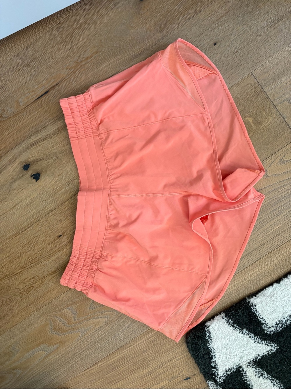 Lululemon Hotty Hot LR Short 2.5” Lined Swift Size 12